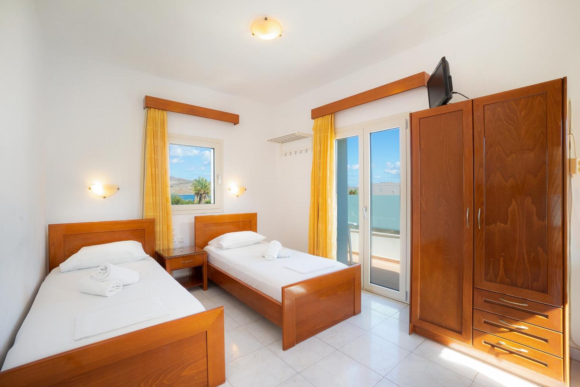 Aparthotel Georgina Agia Marina Esterno foto