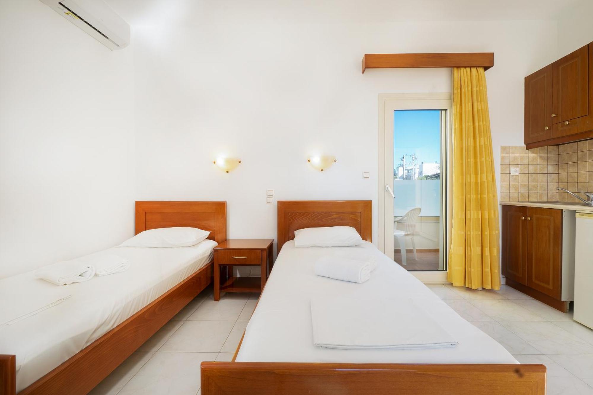 Aparthotel Georgina Agia Marina Esterno foto