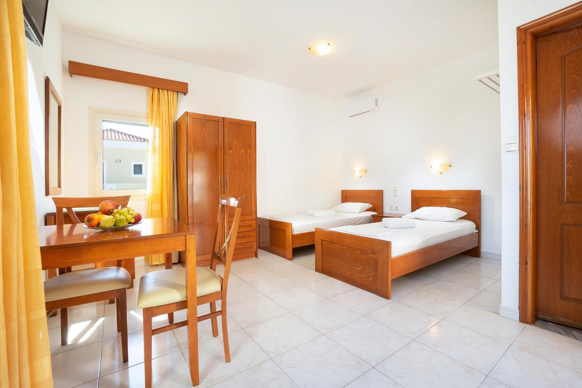 Aparthotel Georgina Agia Marina Esterno foto