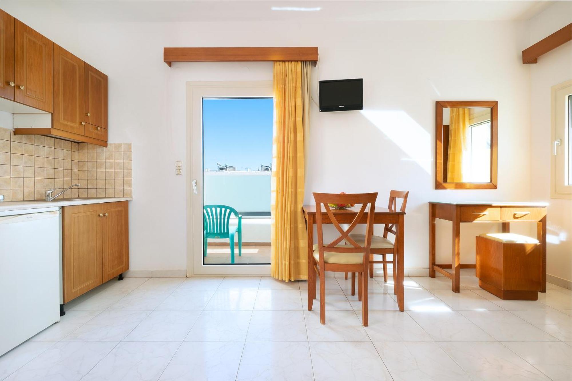 Aparthotel Georgina Agia Marina Esterno foto