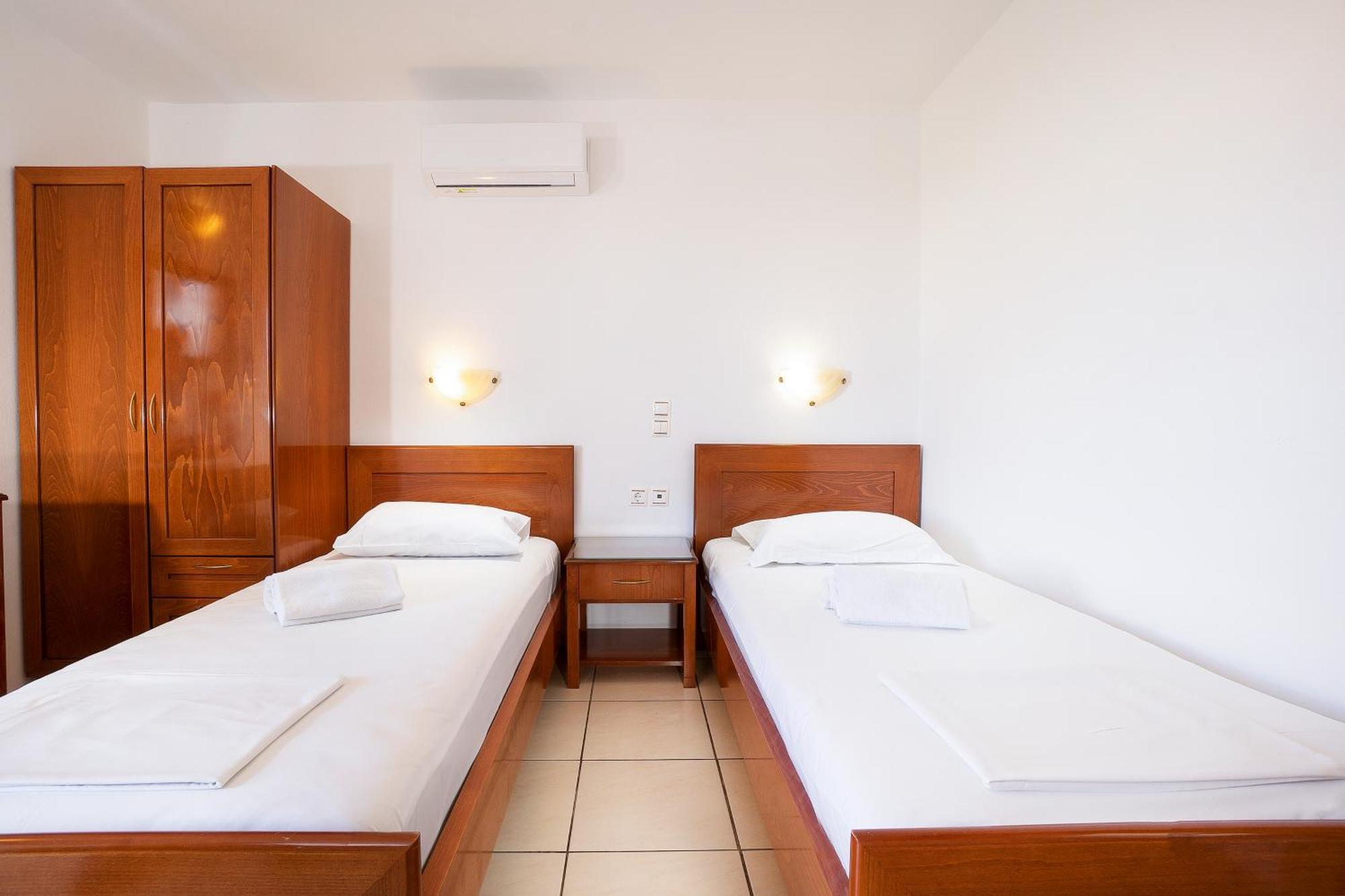 Aparthotel Georgina Agia Marina Esterno foto